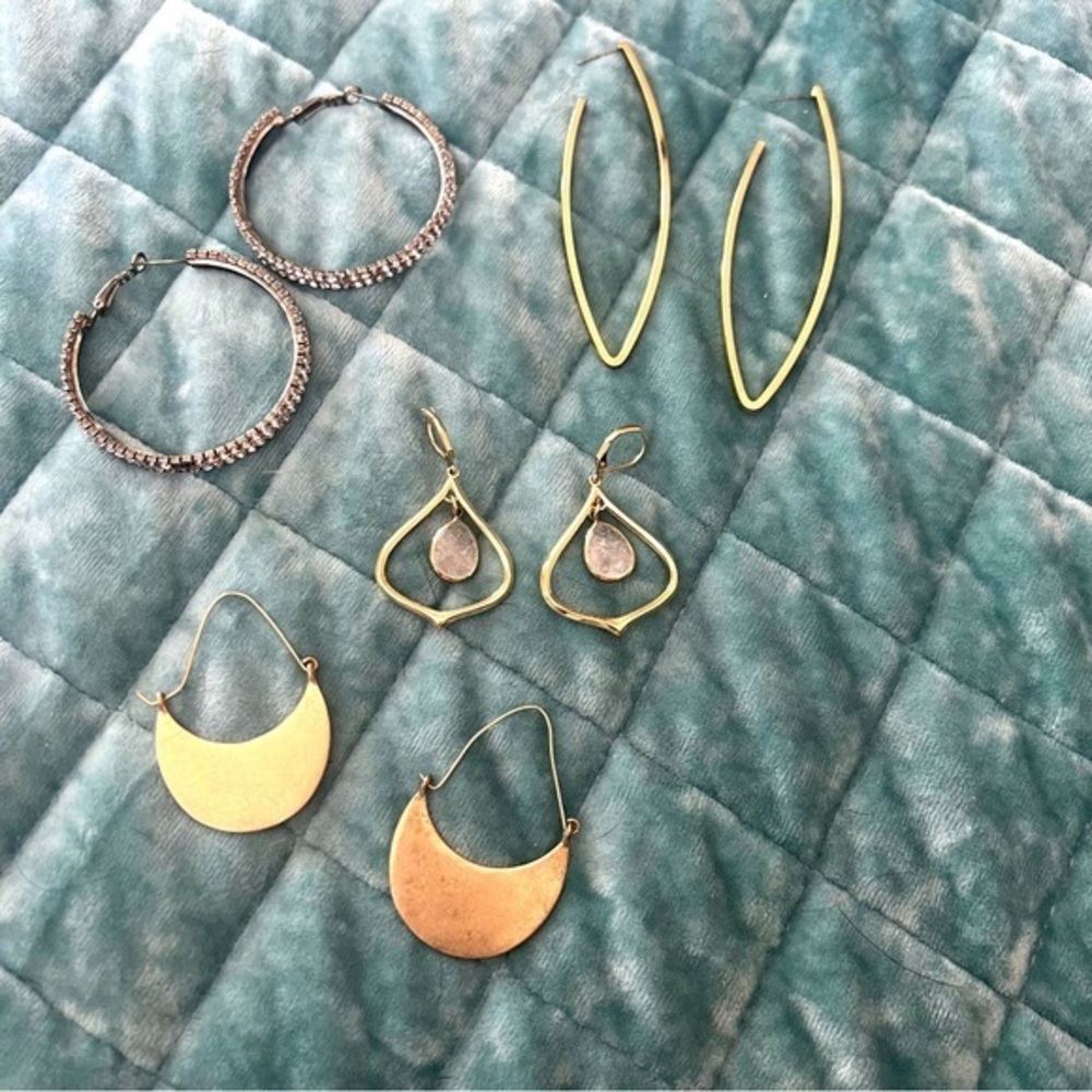 4 Pairs of Costume Jewelry Earrings